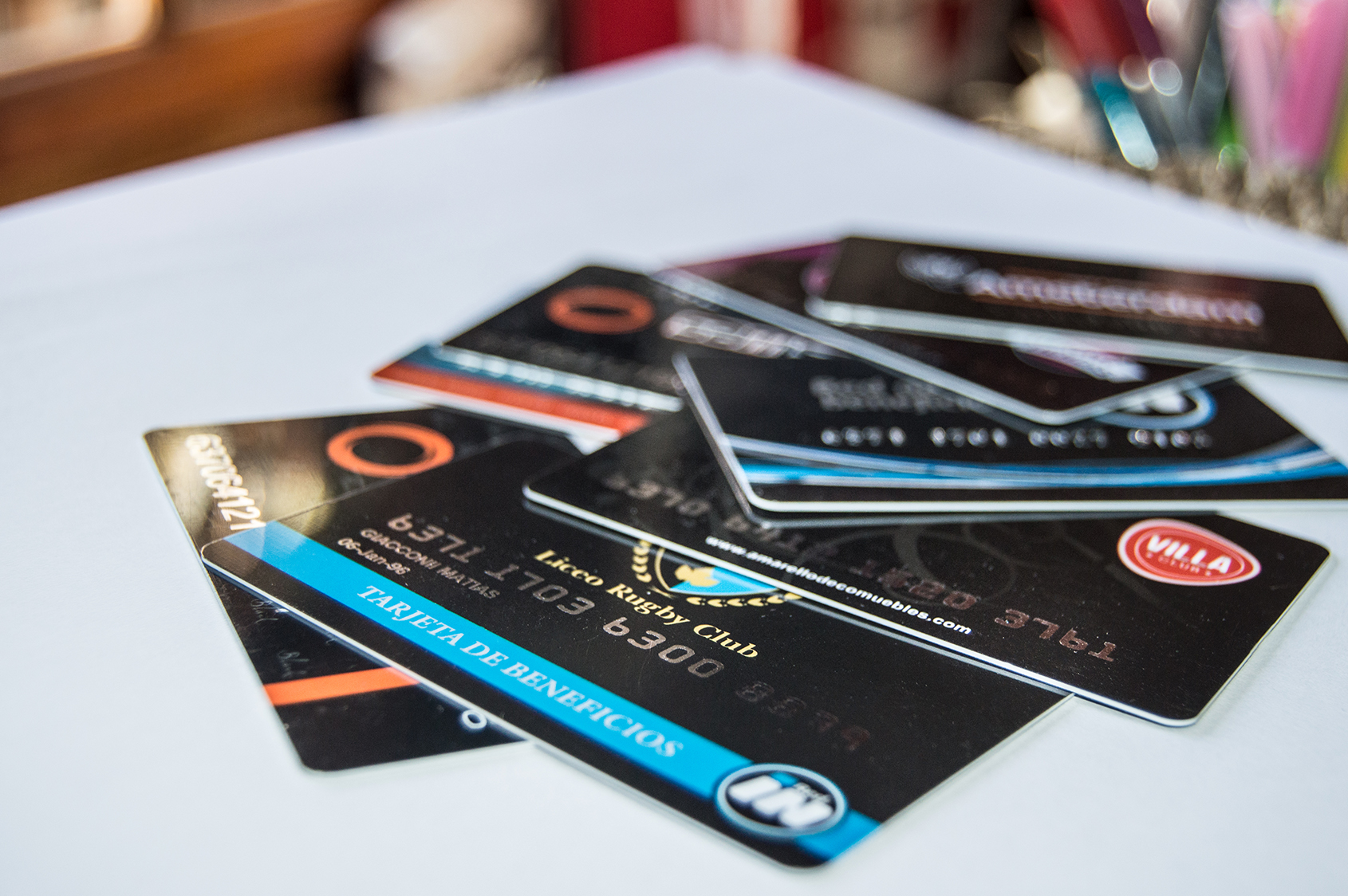 personalizacion de tarjetas plásticas impresión de numeración en plano